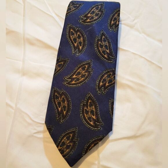 Givenchy tie  - Picture 1 of 5